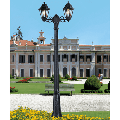 Fumagalli ANNA GIGI-BISSO TWIN Lamp Post Product Installed