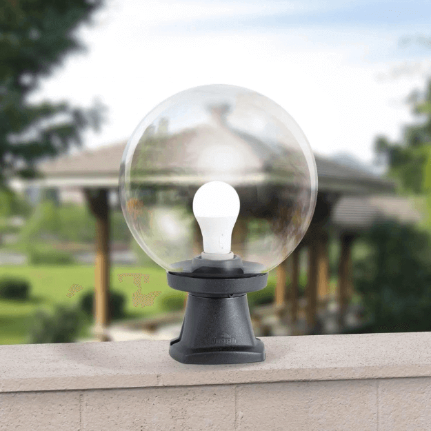 Fumagalli GLOBE 250 MODERN DISMA Pedestal Lantern Product Installed