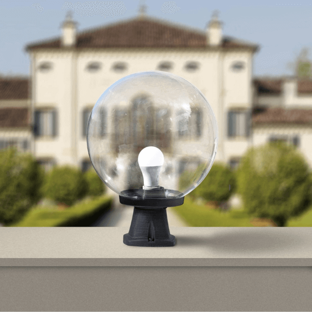 Fumagalli GLOBE 300 MODERN DISMA Pedestal Lantern Product Installed