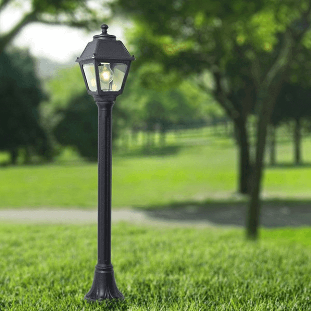 Fumagalli MARY MIZAR Lamp Post Product Installed